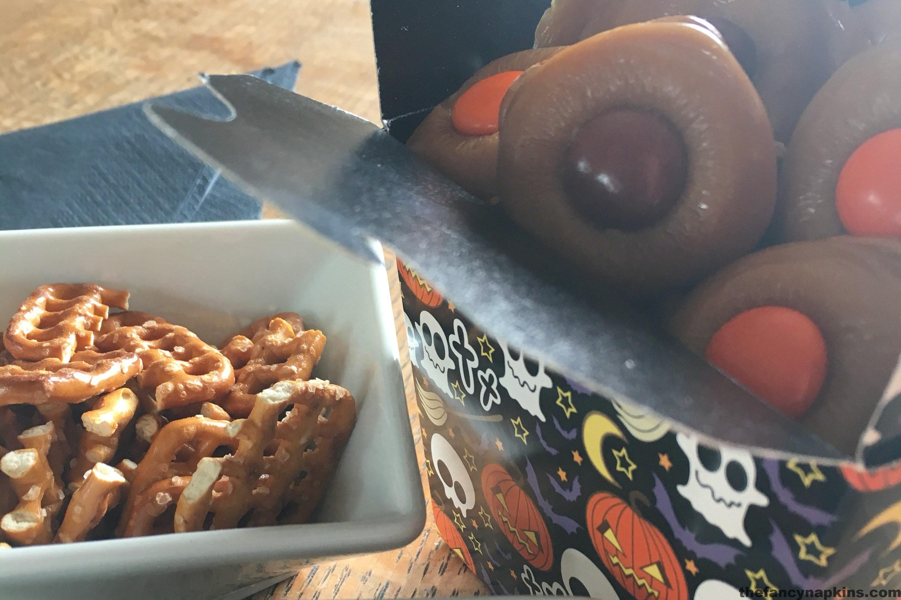 Halloween Caramel Pretzel Bites