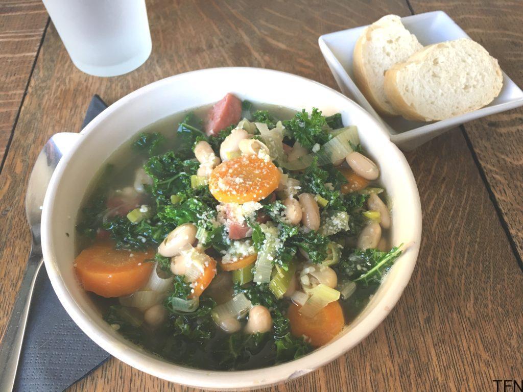 White Bean and Kale Soup